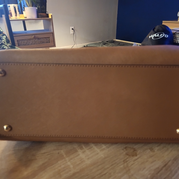 Michael Kors Elegant Tan Satchel